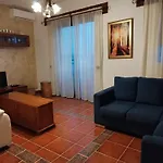 3 Bedrooms Apartment