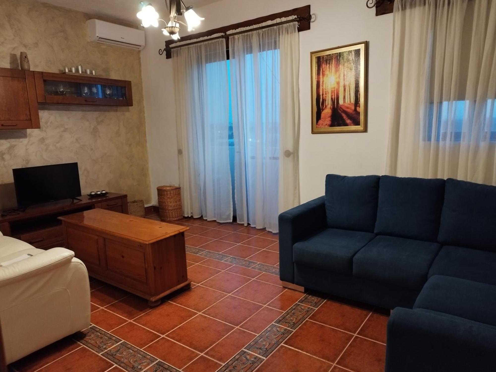 3 Bedrooms *